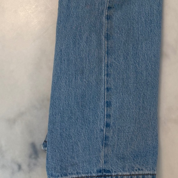 Levi’s Women’s Jeans - Pre Wash finish - Low Pro Straight - 29 X 31” inseam - Picture 5 of 8